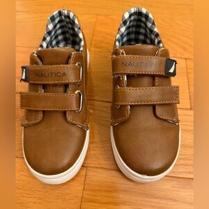 Nautica Toddler 10-Like New Casual Shoe